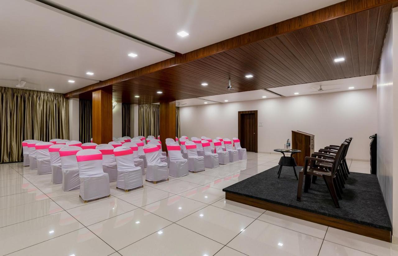 Hotel Grand Indu, 3 Star Kolhapur Exterior photo