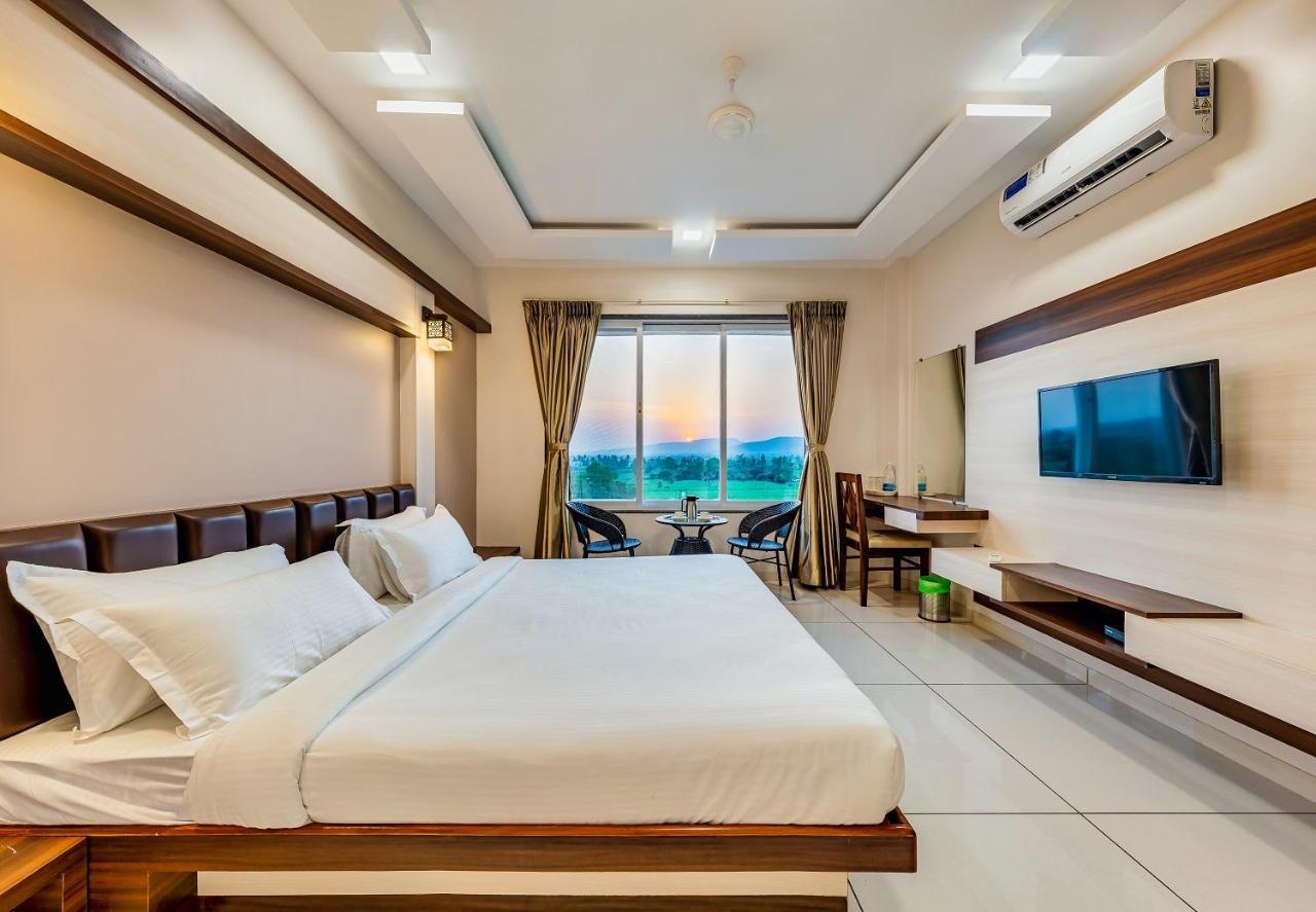 Hotel Grand Indu, 3 Star Kolhapur Exterior photo