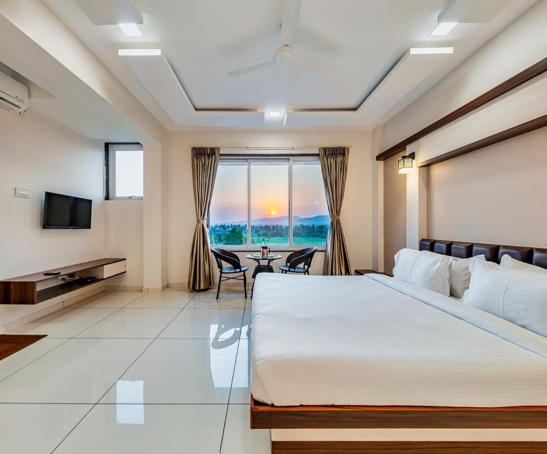 Hotel Grand Indu, 3 Star Kolhapur Exterior photo