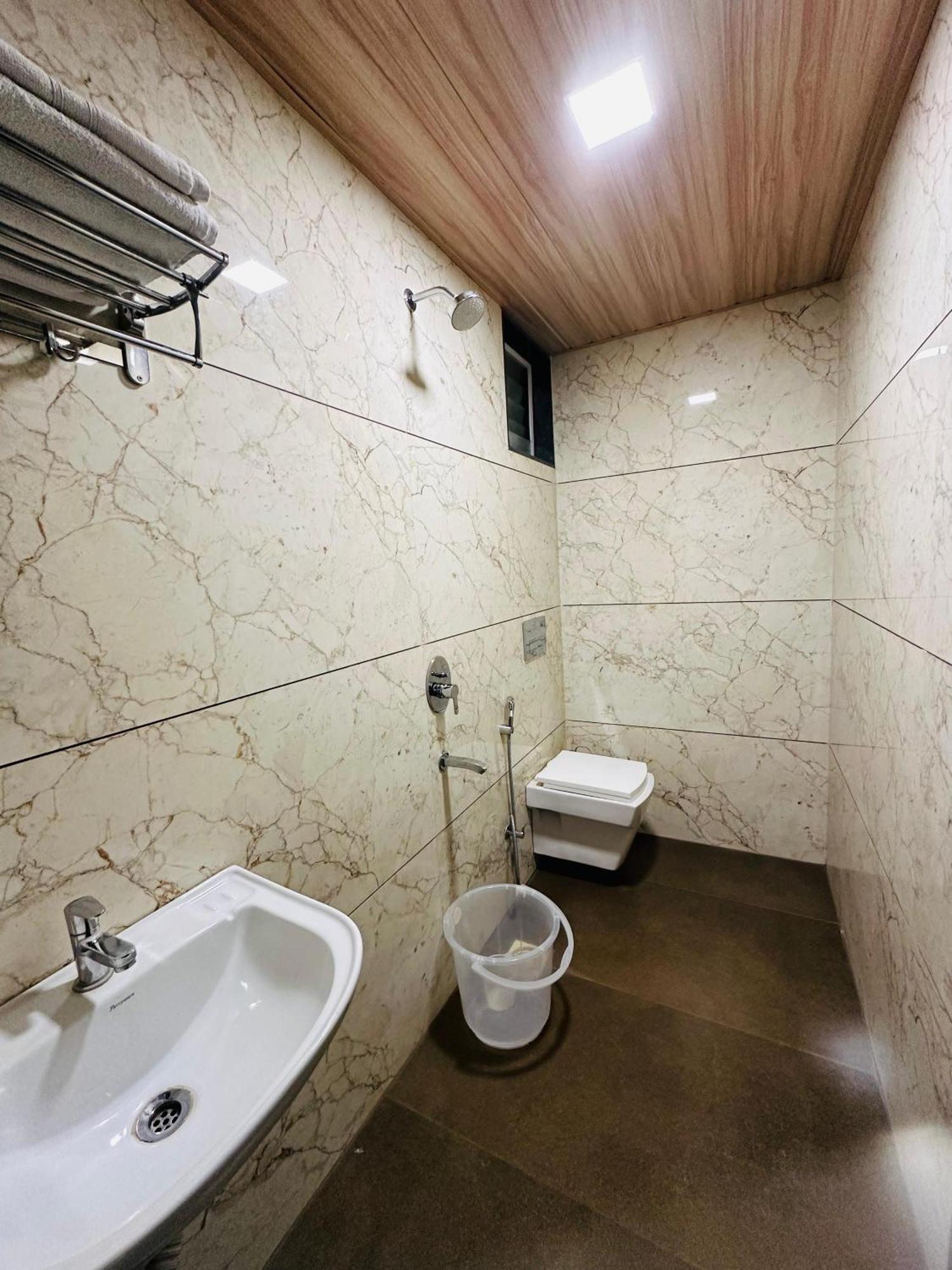 Hotel Grand Indu, 3 Star Kolhapur Exterior photo